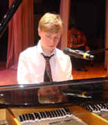 Олег  Аккуратов - Ейск, Москва